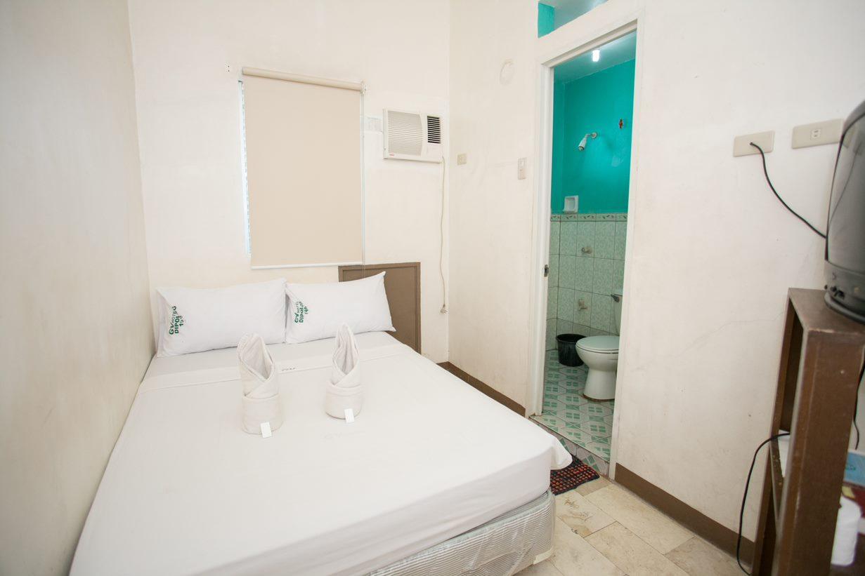 Gv Hotel - Dipolog Buitenkant foto