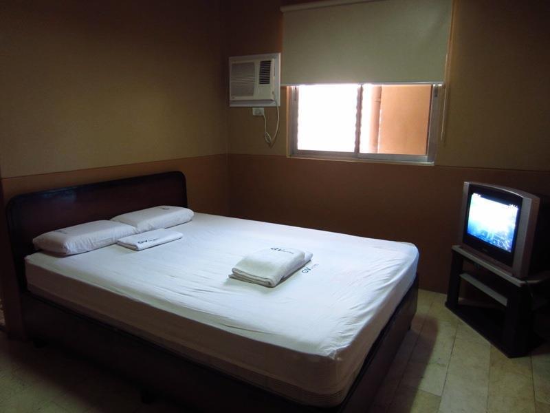 Gv Hotel - Dipolog Buitenkant foto